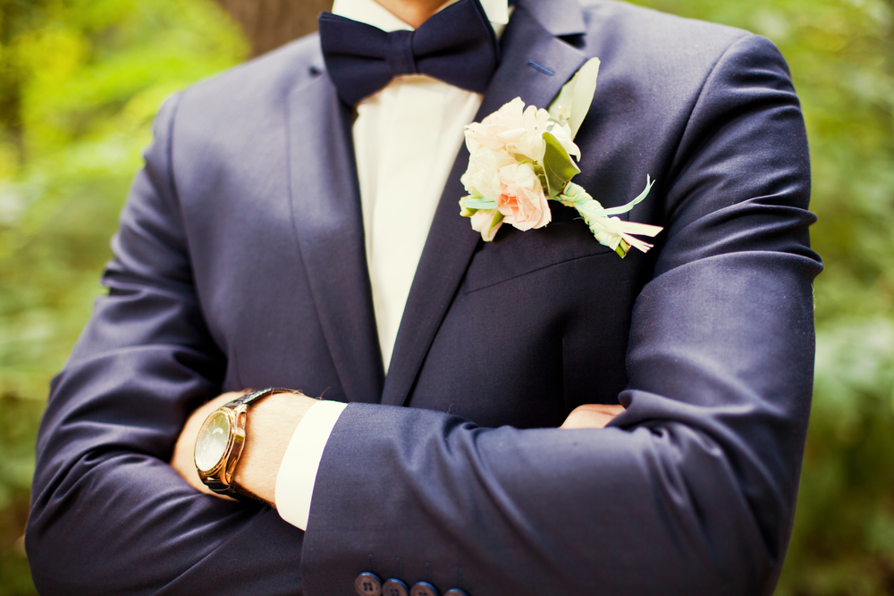 groom_bow_clothing